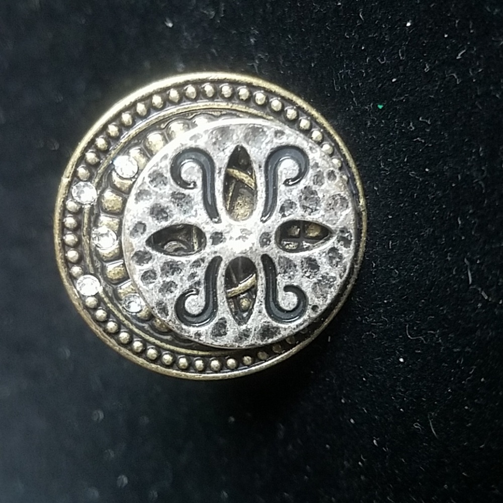 Premier designs Incentives Stretchy Ring